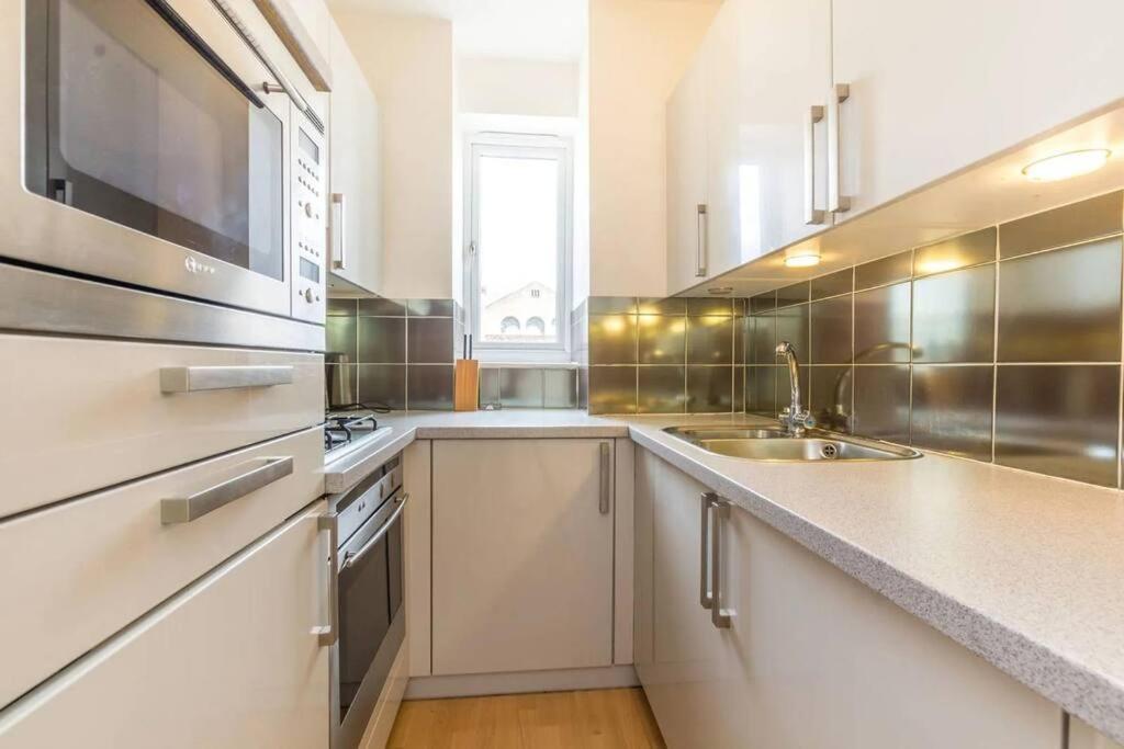 Huge Stunning 2 Bed Marylebone * Londra
